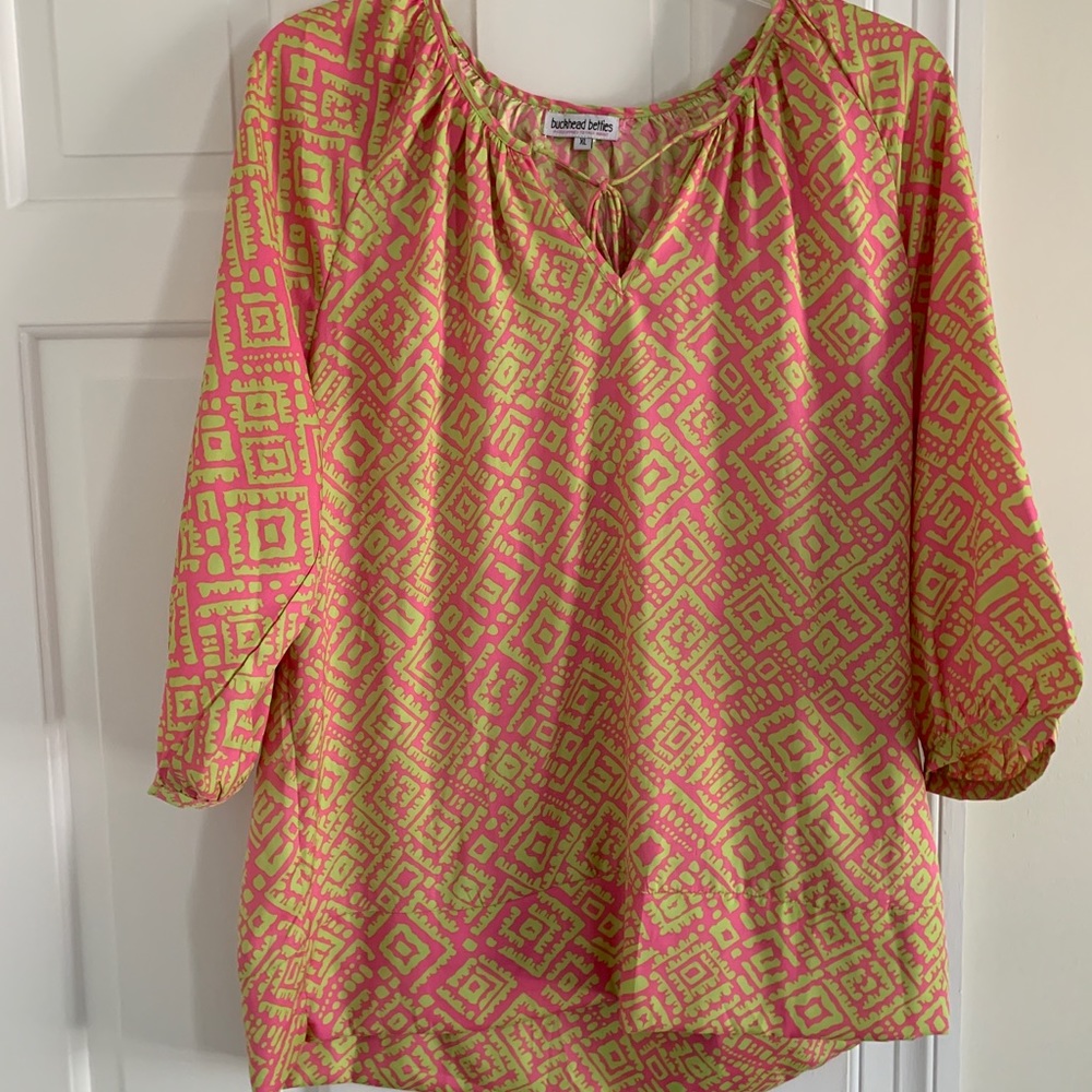 Buckhead Betties silky top